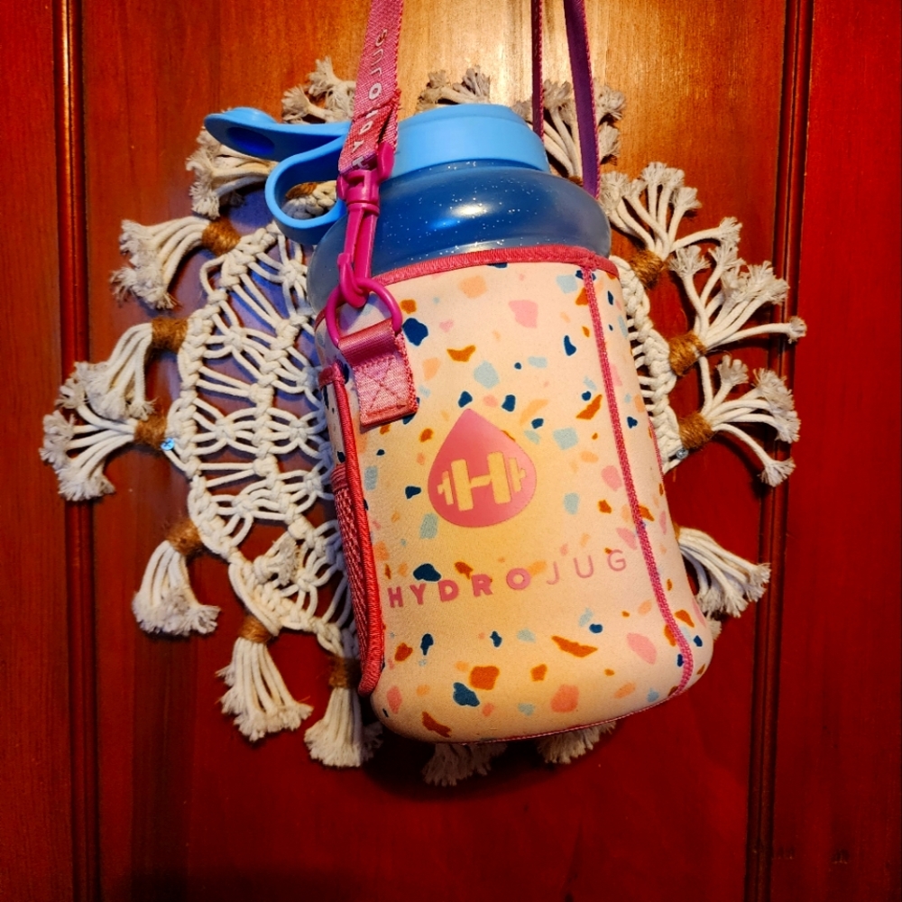 Hydrojug Sleeve and Jug Bundle